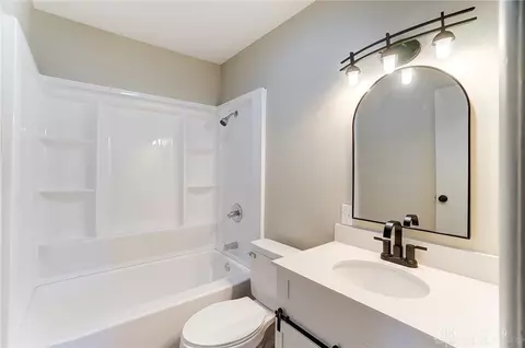 Bath - 2923 Cavins Dr, Springfield, OH 45503 photo 2 of 3