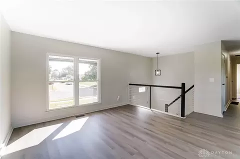 Living - 2923 Cavins Dr, Springfield, OH 45503 photo 2 of 4