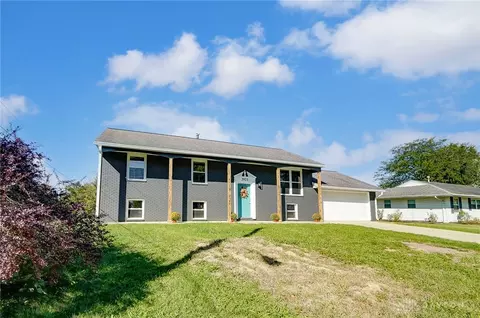 Exterior - 2923 Cavins Dr, Springfield, OH 45503 photo 3 of 9