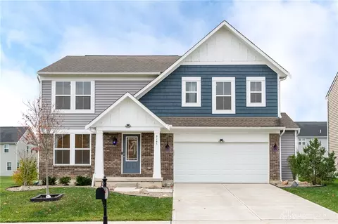 9145 Lakeside St, Tipp City, OH 45371