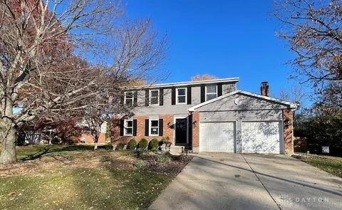 3980 Locus Bend Dr, Dayton, OH 45440