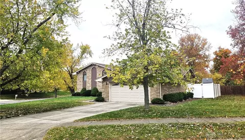 2323 King Richard Pkwy, Miamisburg, OH 45342