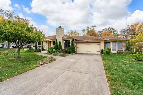 100 Wyngate Dr, Dayton, OH 45429