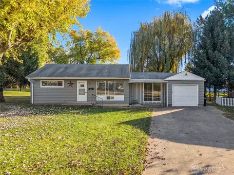 1302 N Court St, Eaton, OH 45320