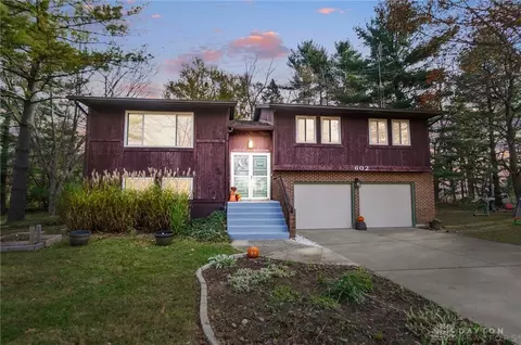 602 Paxson Dr, Yellow Springs, OH 45387