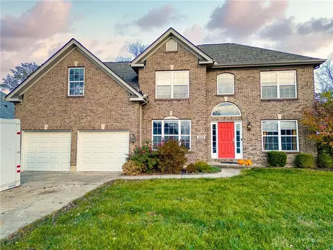 404 Stanton Dr, Springboro, OH 45066