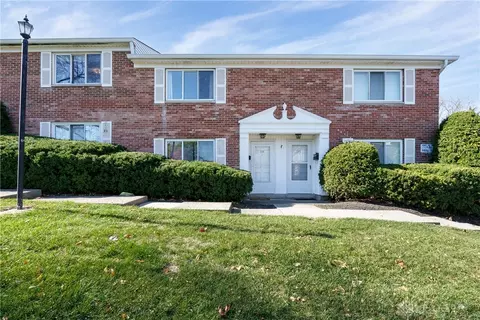 775 Clareridge Ln, Centerville, OH 45458