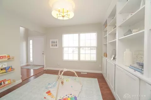 660 Mccormick Ln, Cincinnati, OH 45245 photo 3