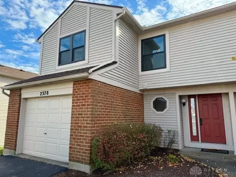 2378 Fieldstone Cir, Fairborn, OH 45324