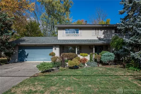 255 E Franklin St, Centerville, OH 45459