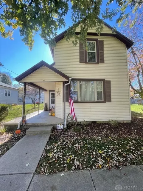 35 Main St, Phillipsburg, OH 45354