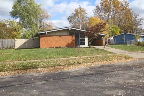 358 Gramercy Dr, Riverside, OH 45431