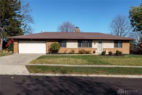 1109 Chateau Dr, Dayton, OH 45429