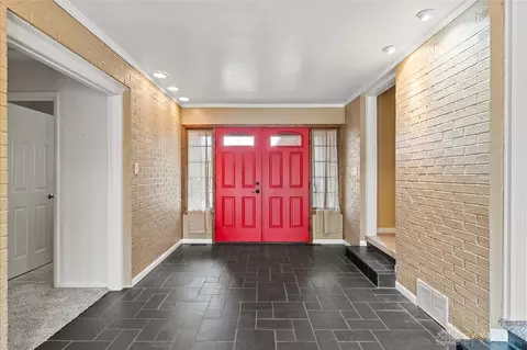Entry Way - 4825 Ackerman Blvd, Kettering, OH 45429 photo 1 of 4