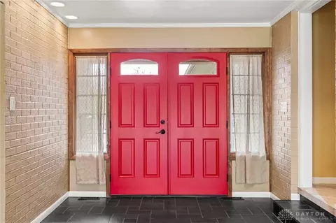 Entry Way - 4825 Ackerman Blvd, Kettering, OH 45429 photo 3 of 4