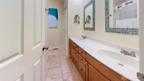 Bath - 4825 Ackerman Blvd, Kettering, OH 45429 photo 1 of 4