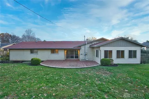 Exterior - 4825 Ackerman Blvd, Kettering, OH 45429 photo 7 of 11