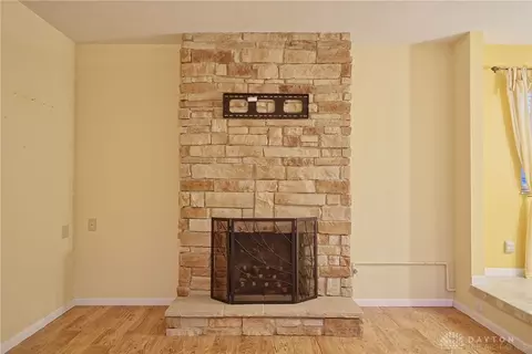 Living - 4825 Ackerman Blvd, Kettering, OH 45429 photo 7 of 11
