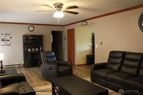 Living - 4444 Wayne Trace Rd, Eaton, OH 45320 photo 2 of 4