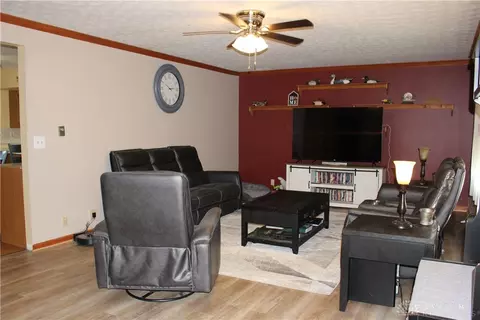 Living - 4444 Wayne Trace Rd, Eaton, OH 45320 photo 3 of 4