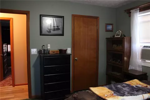 Bedroom - 4444 Wayne Trace Rd, Eaton, OH 45320 photo 3 of 4