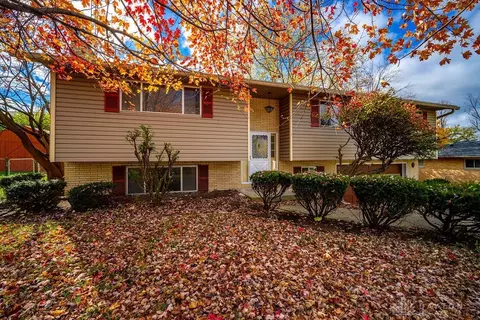 2554 Loris Dr, Dayton, OH 45449