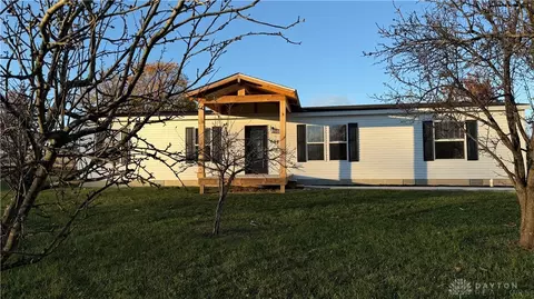 6845 Studebaker Rd, Tipp City, OH 45371