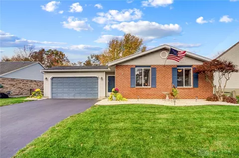 11011 Broken Woods Dr, Miamisburg, OH 45342