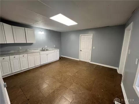 1308 W High St, Springfield, OH 45506 photo 8