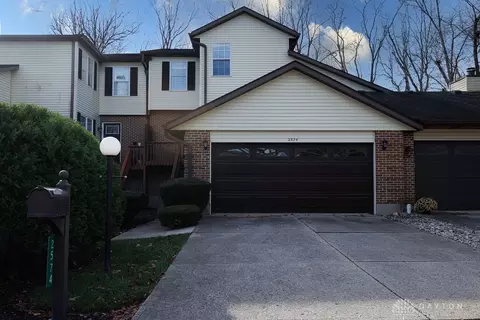 2574 Valais Ct, Sugarcreek Township, OH 45458