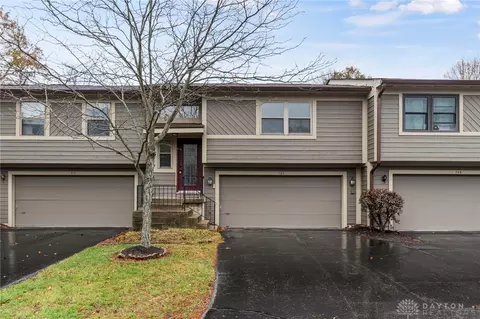 723 Hidden Valley Ct, Fairborn, OH 45324