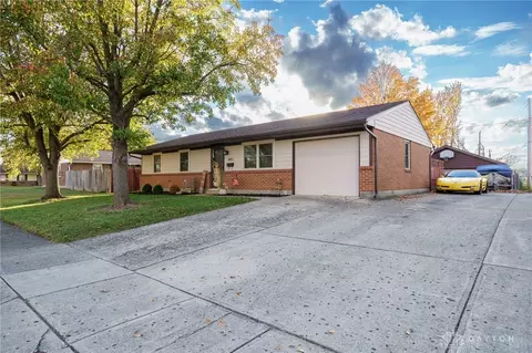 401 Shock Dr, New Lebanon, OH 45345