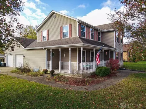 164 Earnhart Dr, Carlisle, OH 45005