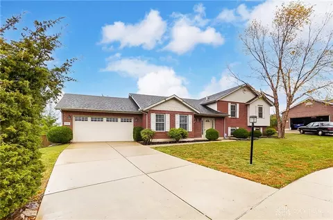 560 Anthony Ln, Miamisburg, OH 45342