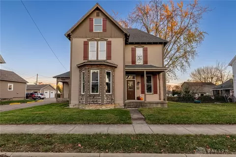 73 S Main St, West Alexandria, OH 45381