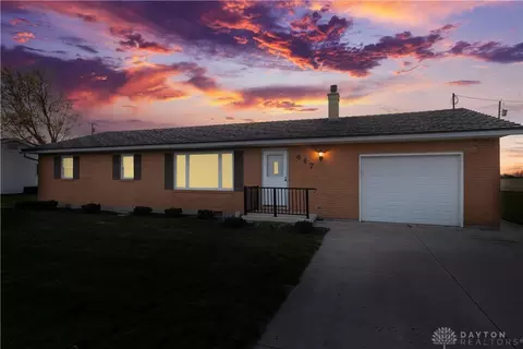 417 S Main St, Botkins, OH 45306