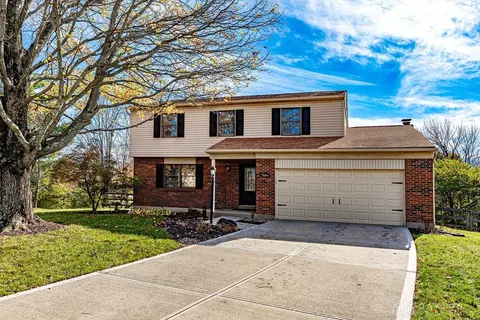 7896 Red Fox Dr, West Chester, OH 45069