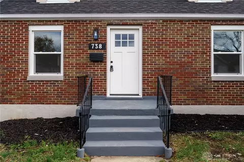 738 Rodgers Dr, Springfield, OH 45503 photo 2