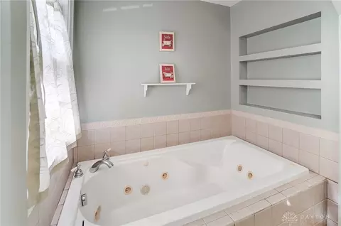 605 S Tanglewood Dr, Springfield, OH 45504 photo 31