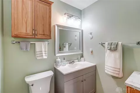 Bath - 4768 Cornell St, Springfield, OH 45503 photo 3 of 3