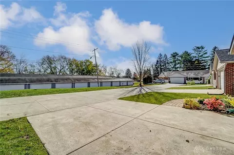 Exterior - 4768 Cornell St, Springfield, OH 45503 photo 5 of 8