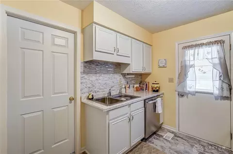 Kitchen - 4768 Cornell St, Springfield, OH 45503 photo 2 of 4