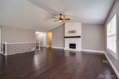 Living - 270 Stanton Dr, Springboro, OH 45066 photo 4 of 5