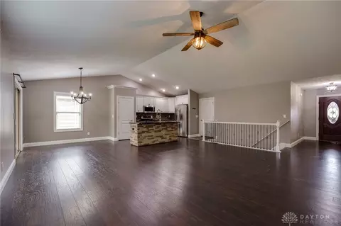 Living - 270 Stanton Dr, Springboro, OH 45066 photo 5 of 5
