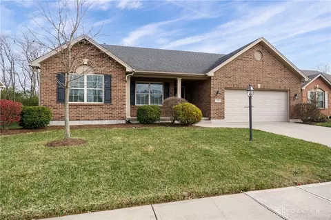 Exterior - 270 Stanton Dr, Springboro, OH 45066 photo 3 of 8