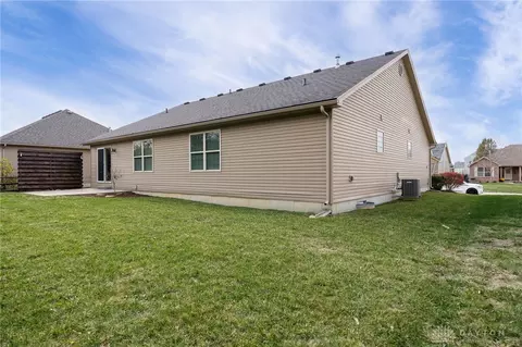 Exterior - 270 Stanton Dr, Springboro, OH 45066 photo 7 of 8
