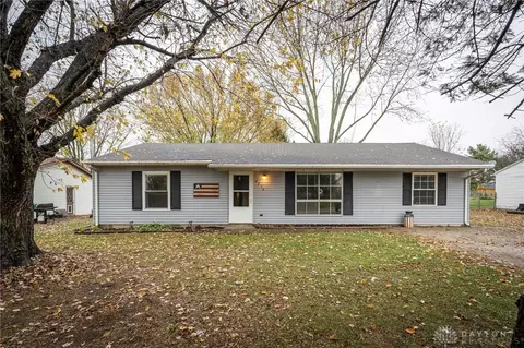 4274 Shawnee Trl, Jamestown, OH 45335