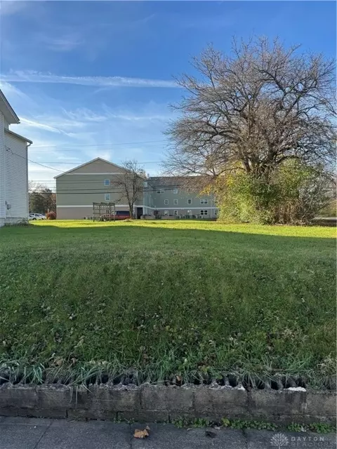 417 W Johnny Lytle Ave, Springfield, OH 45506