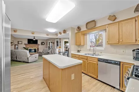 Kitchen - 553 Hamblin Dr, Cincinnati, OH 45255 photo 1 of 4