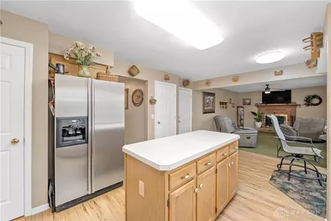 Kitchen - 553 Hamblin Dr, Cincinnati, OH 45255 photo 2 of 4